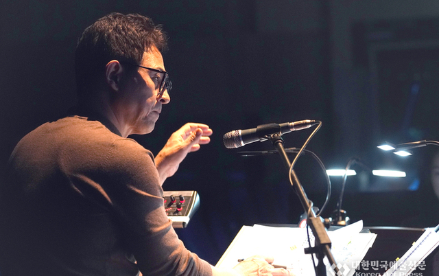 성악의 고고한 품격, 뮤지컬의 뜨거운 열정으로 피어나다 - 테너 황태율 교수의 예술 진심